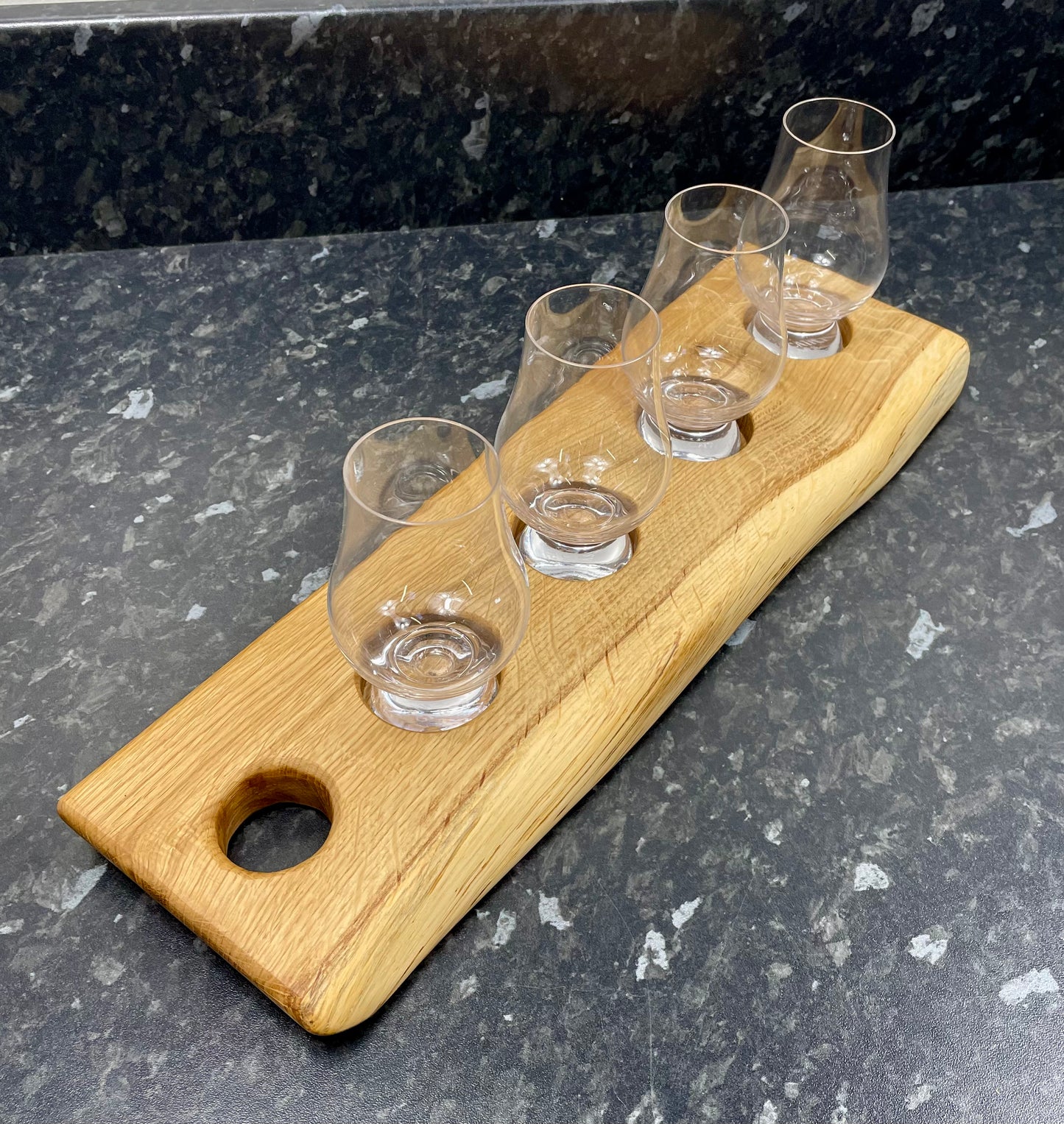 Tasting Flight with 4 Glencairn Whisky Glasses (4Gcn-1139)
