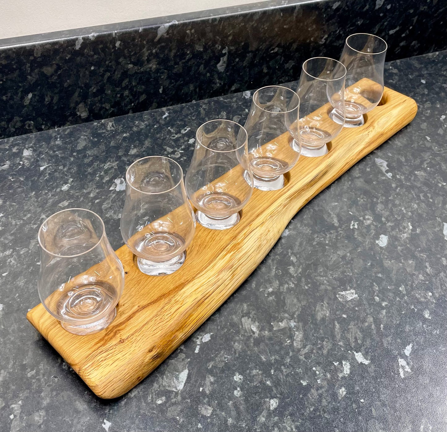 Tasting Flight with 6 Glencairn Whisky Glasses (6Gcn-1140)