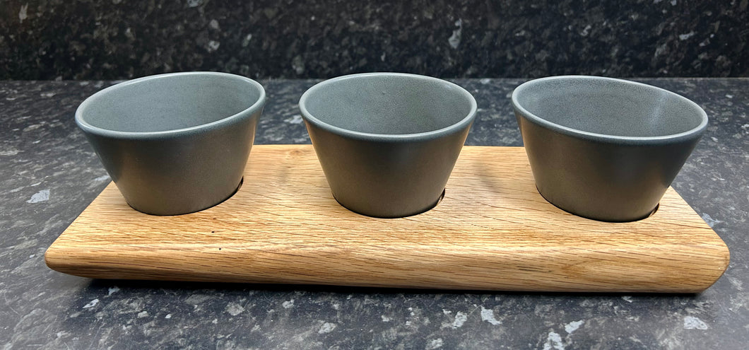 Serving Board with 3 x 11cm Carbon conical bowls (3Con-1019)