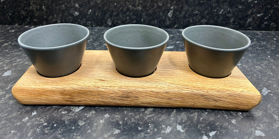 Serving Board with 3 x 11cm Carbon conical bowls (3Con-1018)